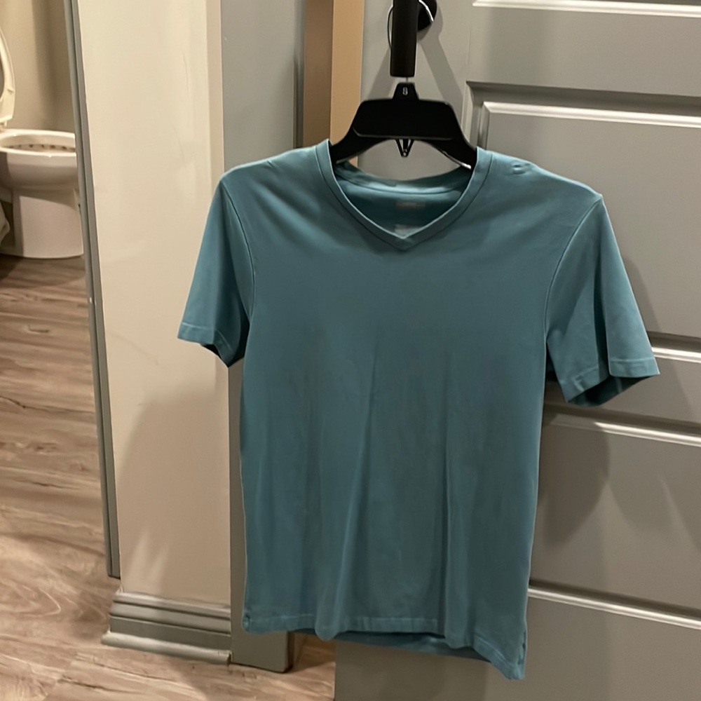 Express Stretch V Neck Olive Green - Great condition! - only work a few times!